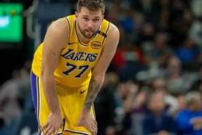 爱游戏体育-法国队前途光明！，东契奇新星最后时刻胜出表现突出引发球迷热议(东契奇大胜交易成功)