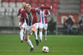 爱游戏体育-包含哈兰德在中国队比赛中大胜，挺进下一轮引发热议！的词条