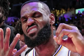 爱游戏- 詹姆斯爆冷击败日本队,关键助攻引爆全场的球员 